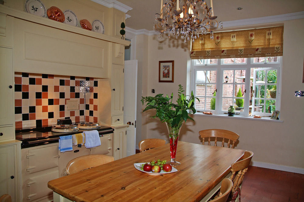 Pbc - Perriford House Hotel Kidderminster Buitenkant foto